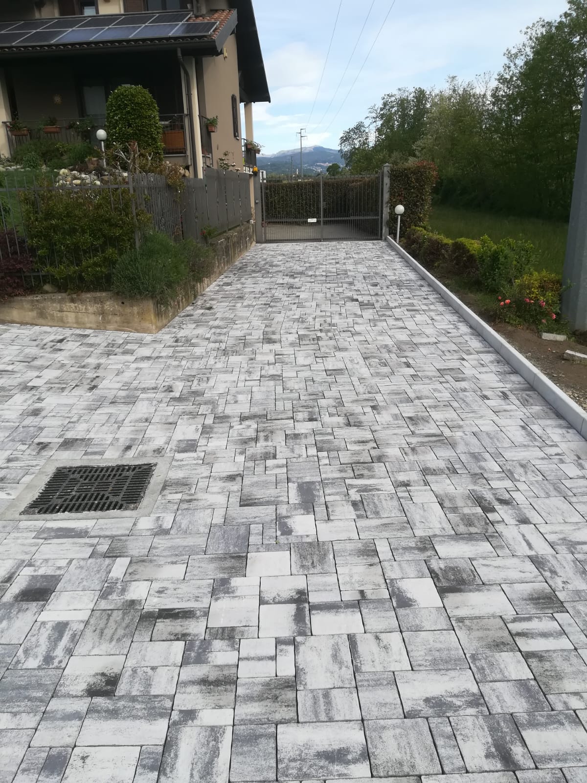 Posa autobloccanti - Pavimentazione cortile